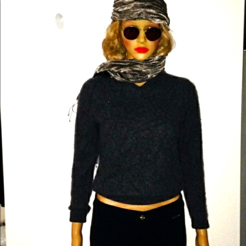Saks Fifth Avenue Cashmere v neck sweater S/P grey